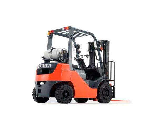 TOYOTA 8 SERIES GASOLINE FORKLIFT